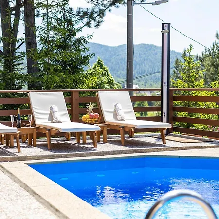 4 Bedroom Gorgeous In